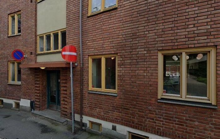 Skjermet bygårdsidyll midt på Majorstuen. Romslig 3-roms med peis og balkong mot rolig bakgård. Fyring/v.vann inkl. - View 2